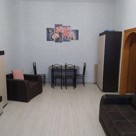Apartment Theatre Shepkina 2 Rooms II スームィ エクステリア 写真